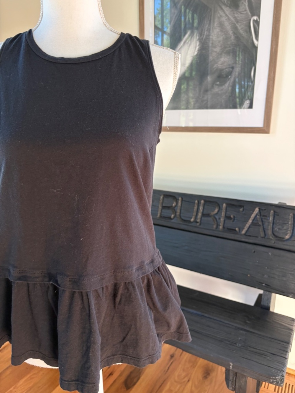 Women Ruffle Bottom Tank Top - Picture 2 of 3